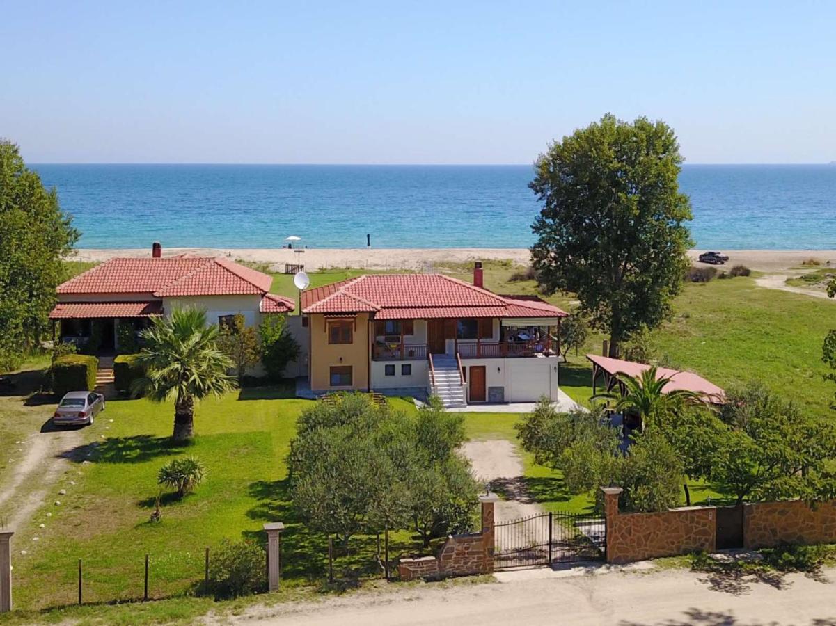 Villa Ilyos Ієрісос Екстер'єр фото